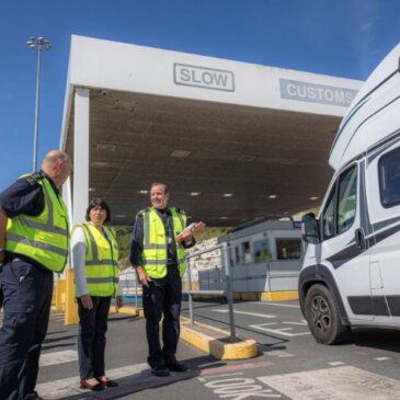 Storbritannien planlægger beredskab for EES-forsinkelser i Dover for at forhindre trafikkaos i Kent